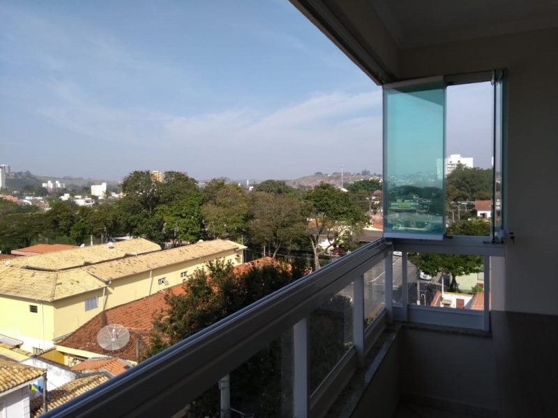 Empresa de Envidraçamento de Sacada para Apartamento Ponta da Praia - Envidraçamento de Sacada com Roldanas
