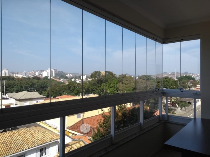 Envidraçamento de Sacada para Apartamento Preços Aparecida - Envidraçamento de Sacada com Roldanas